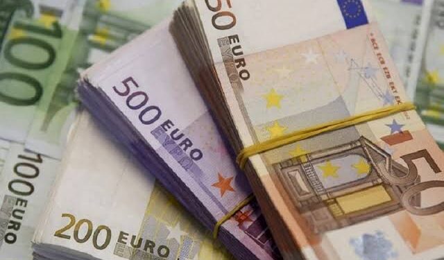 تعرف على سعر اليورو مقابل الجنيه المصري اليوم الإثنين في البنوك المحلية Images-2022-09-26T093958.635-640x375